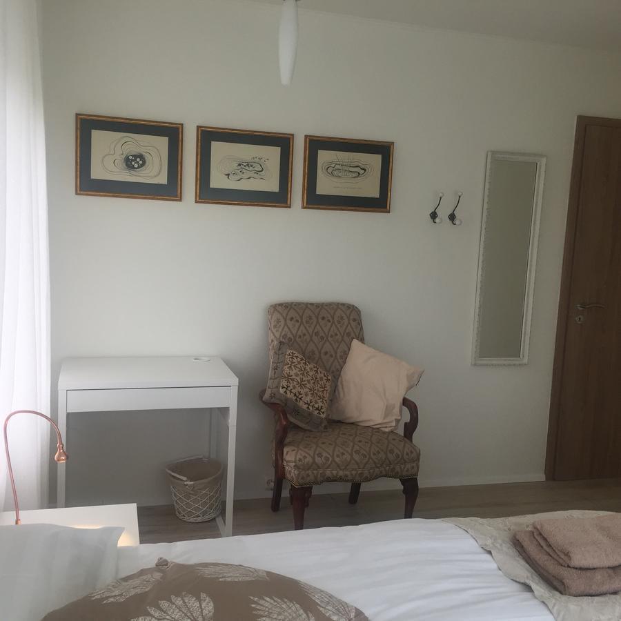 Hvíta húsið, Kirkjubraut 48 Apartamento Höfn Exterior foto