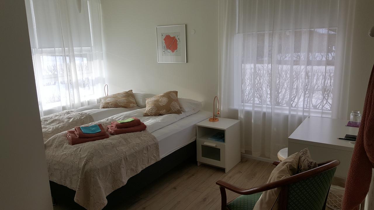 Hvíta húsið, Kirkjubraut 48 Apartamento Höfn Exterior foto